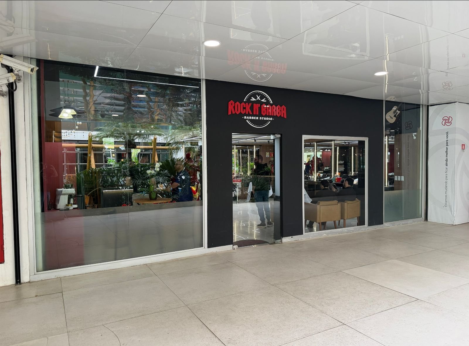 Fachada da Rock N' Barba no Gravataí Shopping